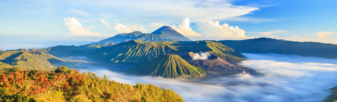 Mooi uitzicht over de landschappen van Indonesië