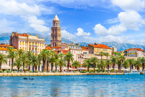 Haven en boulevard van Split in Kroatie